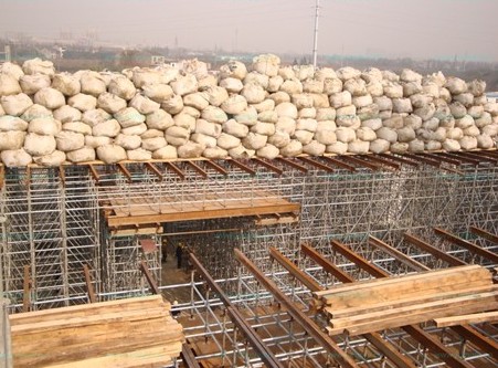 碗扣式鋼管腳手架按裝操作步驟●檢驗(yàn)真理的時(shí)候到啦！